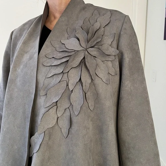 CARTISE Faux Suede Open Front Waterfall  Grey Jacket Floral Applique Neutral - Picture 5 of 17